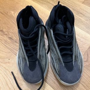 Yeezy Sneakers
